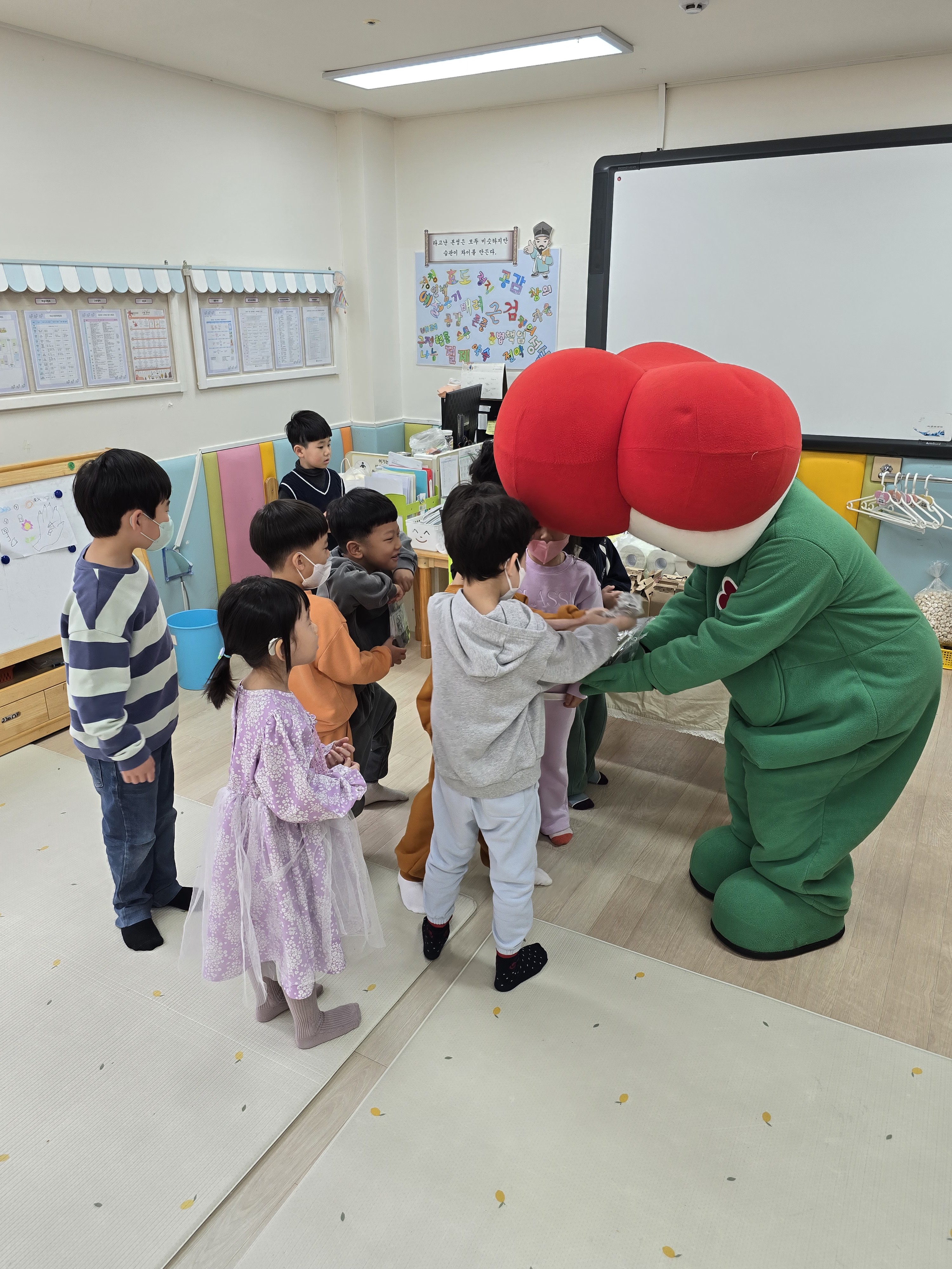 반별 저금통 전달식 (4).jpg